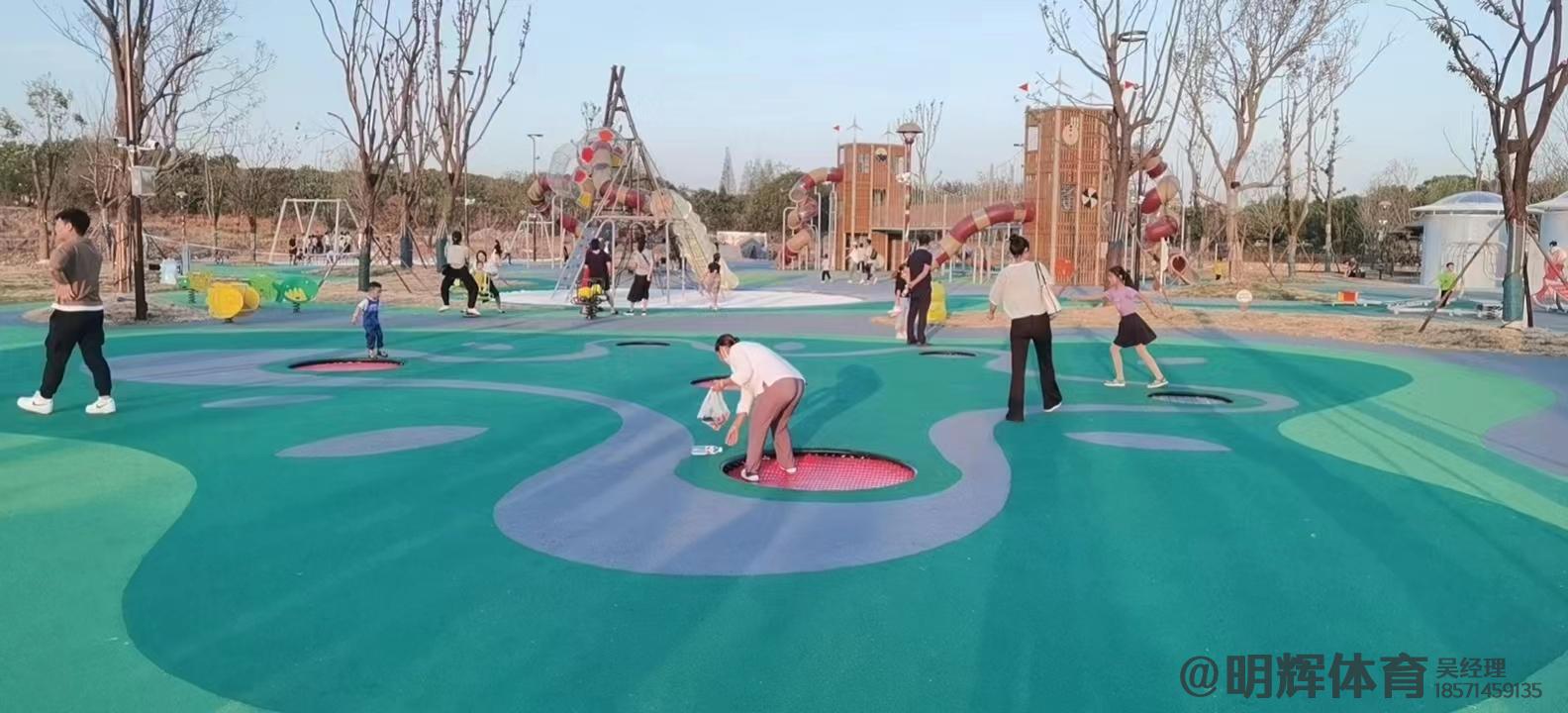 混合型塑胶跑道公园跑道是用什么材料做成的